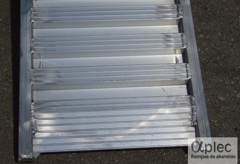  Longitud 4.000 mm - Altura de carga máxima 1.200 mm
